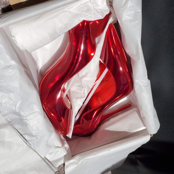 CHRISTIAN LOUBOUTIN Hot Chick 100 metallic patent red pumps 39 - Picture 3 of 16